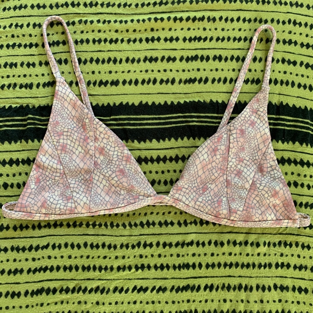 Stone fox bikini top